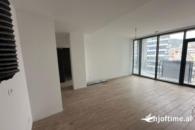 Ambient biznesi me qera 3+1 ne Tirane - 700 Euro