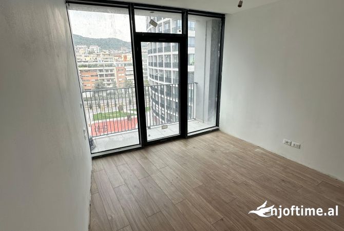 Ambient biznesi me qera 3+1 ne Tirane - 700 Euro