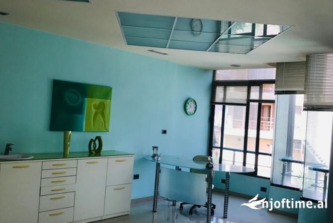 Ambient biznesi me qera 3+1 ne Tirane - 1,500 Euro