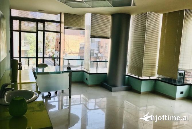 Ambient biznesi me qera 3+1 ne Tirane - 1,500 Euro