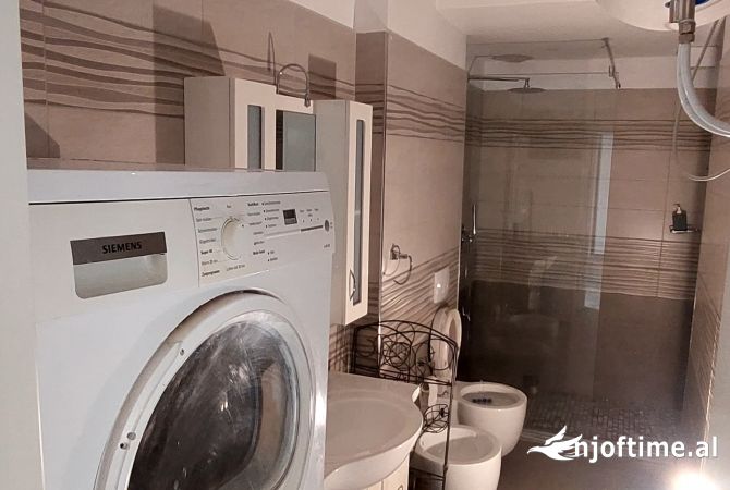 Shtepi me qera Apartament ne Tirane, 2+1, Mobilimi E mobiluar, Pagesa 600  Euro.