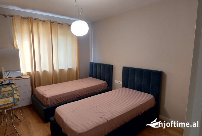 Shtepi me qera Apartament ne Tirane, 2+1, Mobilimi E mobiluar, Pagesa 600  Euro.