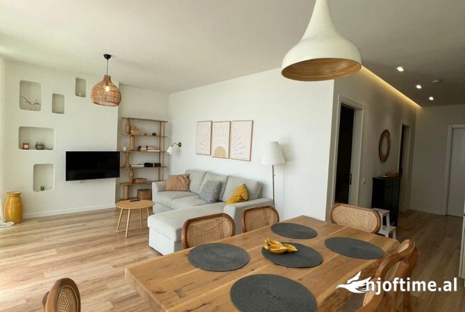 Shtepi ne shitje 2+1 ne Himare - 765,000 Euro