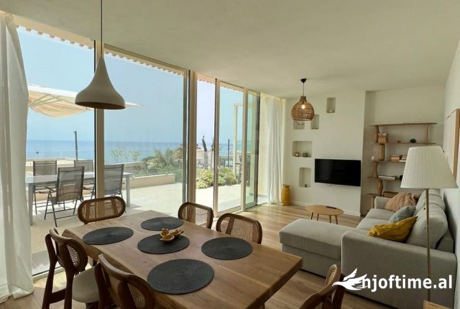 Shtepi ne shitje Apartament ne Himare, 2+1, Mobilimi E mobiluar, Pagesa 765,000  Euro.