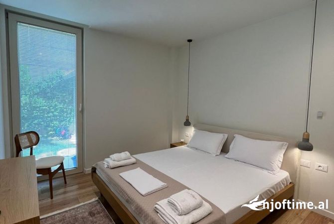 Shtepi ne shitje Apartament ne Himare, 2+1, Mobilimi E mobiluar, Pagesa 765,000  Euro.