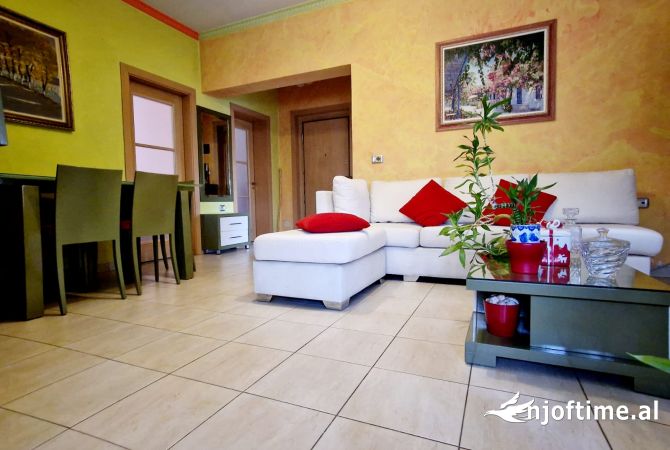 Shtepi me qera Apartament ne Tirane, 2+1, Mobilimi E mobiluar, Pagesa 500  Euro.