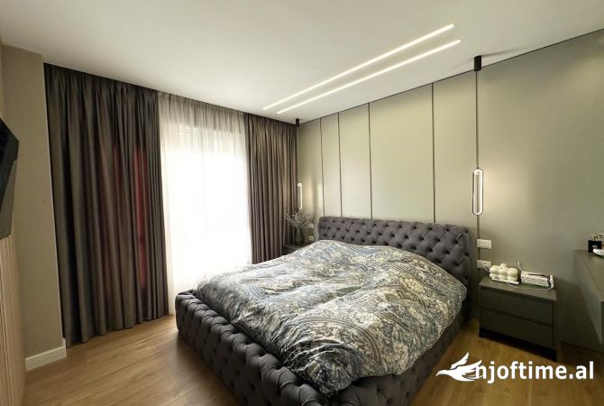 Shtepi ne shitje Apartament ne Tirane, 2+1, Mobilimi E mobiluar, Pagesa 220,000  Euro.