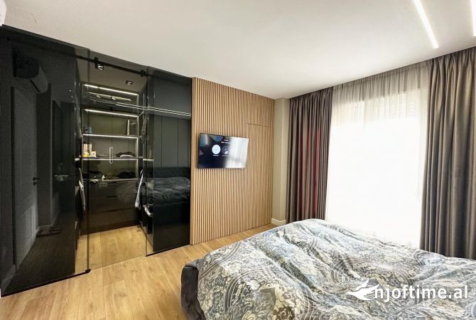 Shtepi ne shitje Apartament ne Tirane, 2+1, Mobilimi E mobiluar, Pagesa 220,000  Euro.