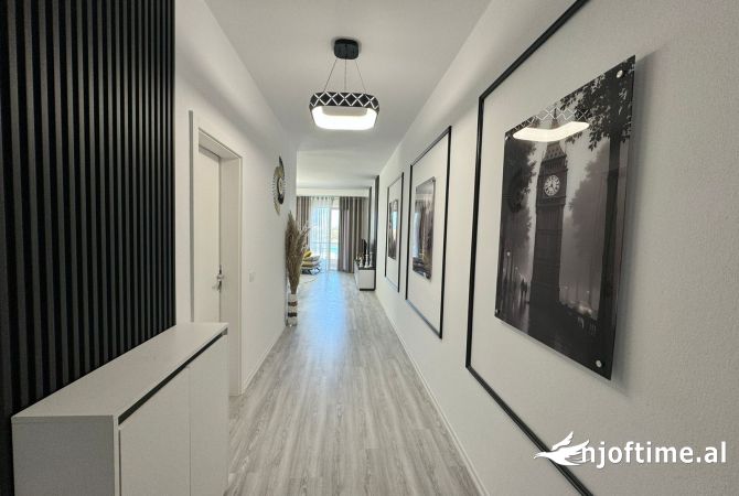 Shtepi me qera 3+1 ne Tirane - 1,200 Euro
