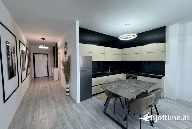 Shtepi me qera 3+1 ne Tirane - 1,200 Euro