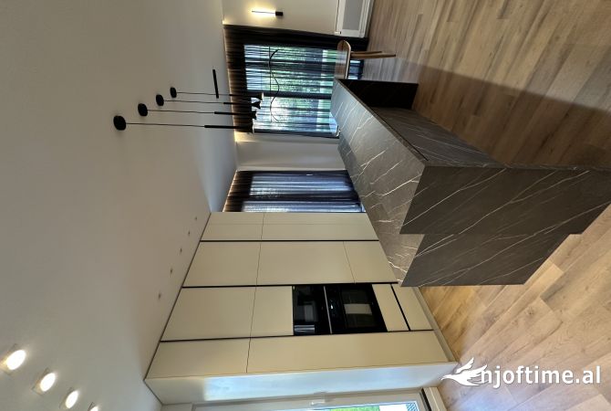 Shtepi me qera 3+1 ne Tirane - 3,000 Euro