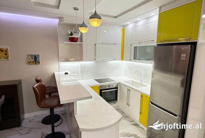 Shtepi me qera Apartament ne Tirane, 2+1, Mobilimi E mobiluar, Pagesa 1,200  Euro.