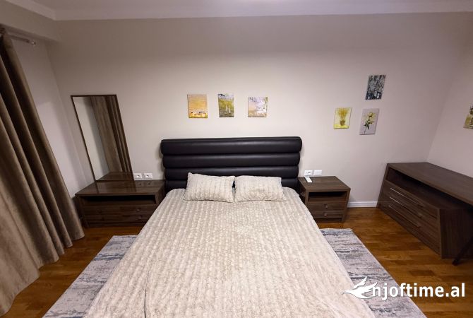 Shtepi me qera Apartament ne Tirane, 2+1, Mobilimi E mobiluar, Pagesa 1,200  Euro.