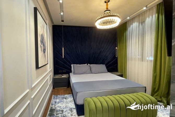 Shtepi me qera Vila Luksoze ne Tirane, 3+1, Mobilimi E mobiluar, Pagesa 4,000  Euro.