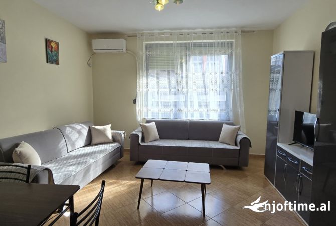 Shtepi me qera 2+1 ne Tirane - 650 Euro