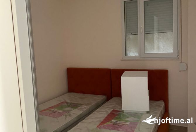 Shtepi ne shitje Apartament ne Vlore, 2+1, Mobilimi E mobiluar, Pagesa 137,200  Euro.