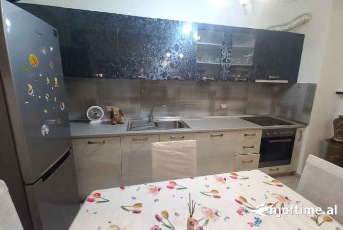 Shtepi ne shitje 1+1 ne Tirane - 105,000 Euro