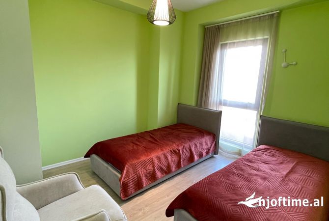 Shtepi ne shitje Apartament ne Tirane, 2+1, Mobilimi E mobiluar, Pagesa 320,000  Euro.