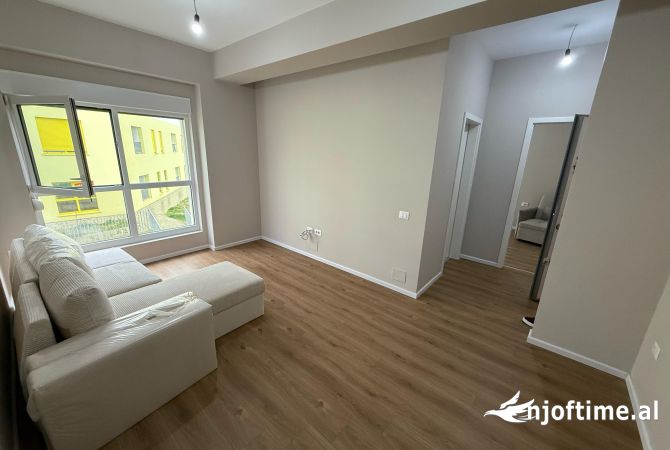 Shtepi ne shitje Apartament ne Tirane, 1+1, Mobilimi Pjeserisht e mobiluar, Pagesa 95,000  Euro.