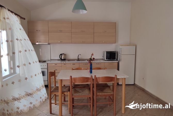 Shtepi me qera 3+1 ne Tirane - 800 Euro