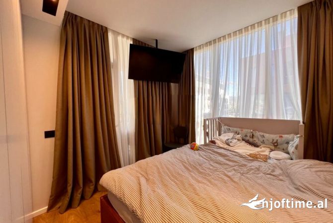 Shtepi ne shitje Apartament ne Tirane, 2+1, Mobilimi E mobiluar, Pagesa 255,000  Euro.