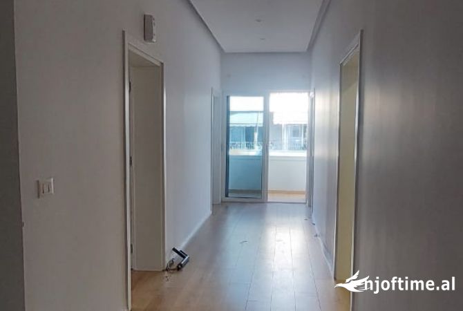 Ambient biznesi me qera 7+1 ne Tirane - 2,000 Euro