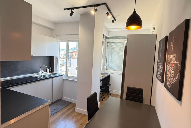 Shtepi me qera Apartament ne Tirane, 1+1, Mobilimi E mobiluar, Pagesa 700  Euro.