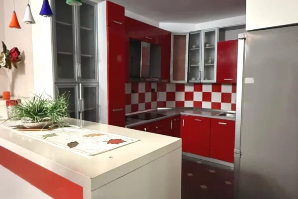 Shtepi me qera 3+1 ne Tirane - 750 Euro