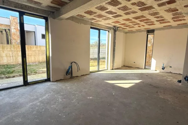 House for Sale 4+1 in Tirana - 850,000 Euro