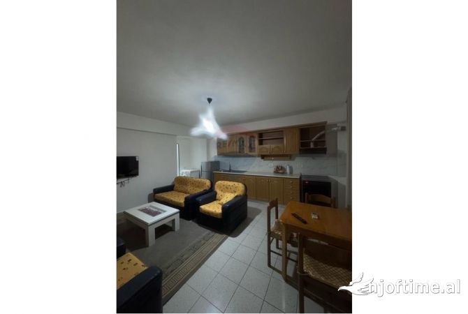 Shtepi me qera 1+1 ne Tirane - 400 Euro