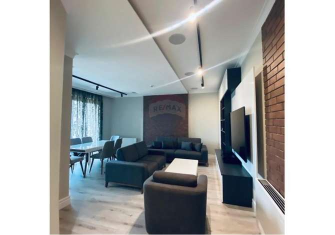 Shtepi me qera 2+1 ne Tirane - 2,200 Euro