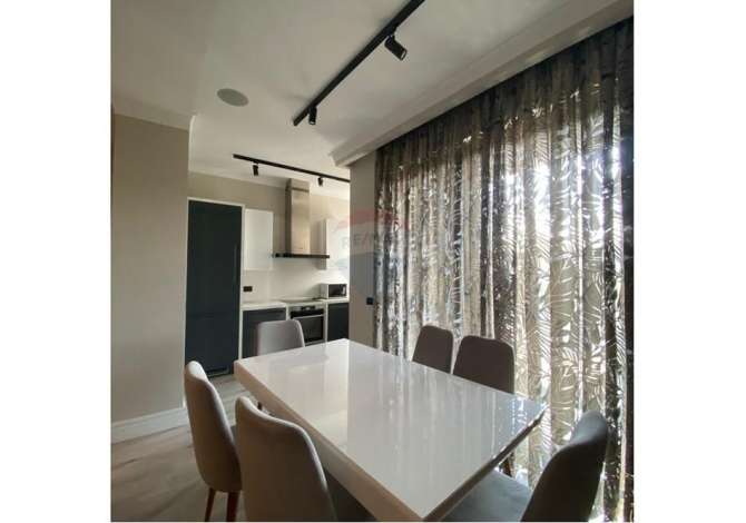 Casa in affitto 2+1 a Tirana - 2,200 Euro