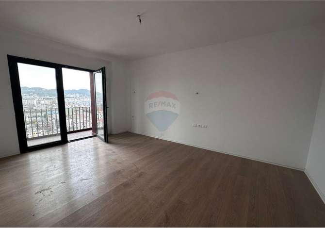 Zyre - Me Qera - Rruga e Kavajes - Tirane