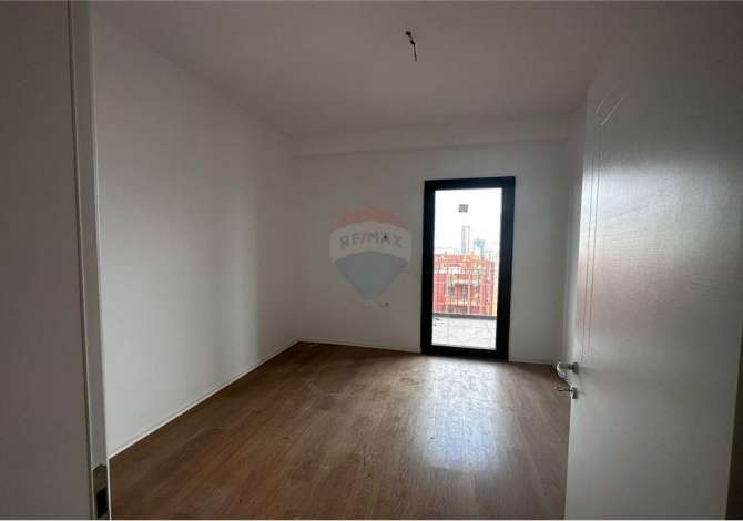 Zyre - Me Qera - Rruga e Kavajes - Tirane