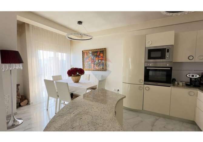 Shtepi ne shitje 2+1 ne Tirane - 265,000 Euro