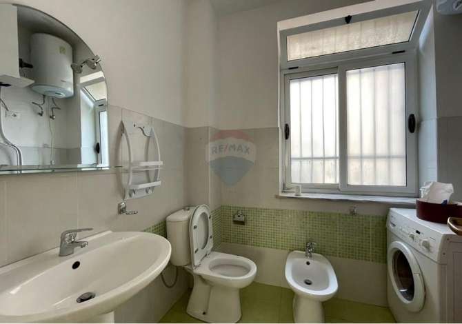 Zyre - Me Qera - Bllok - Tirane 