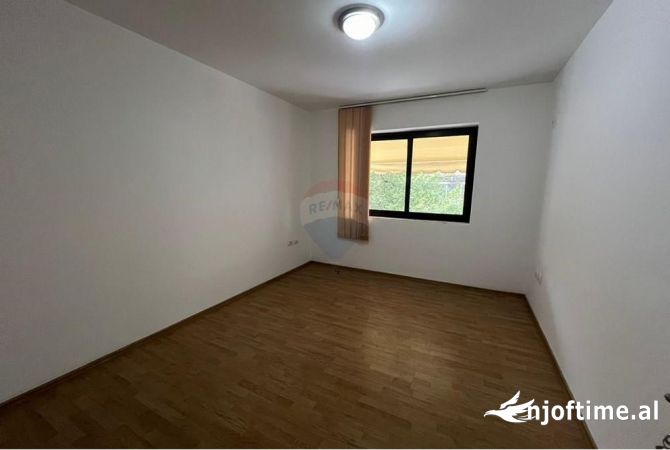 Ambient biznesi me qera 3+1 ne Tirane - 850 Euro