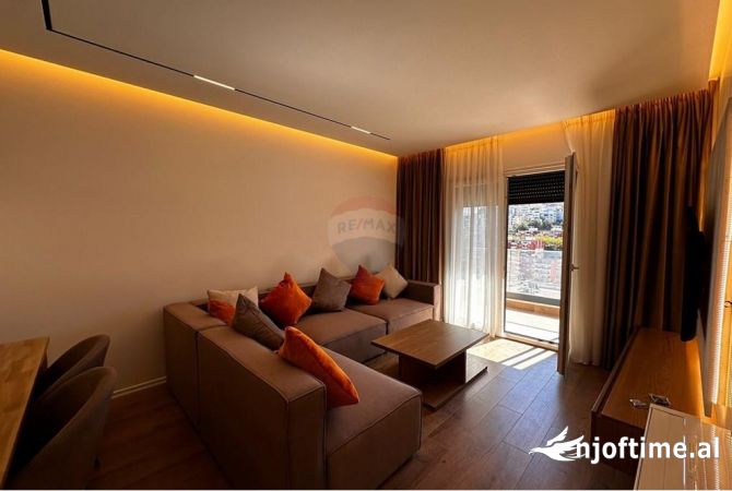 Shtepi me qera 2+1 ne Tirane - 1,300 Euro