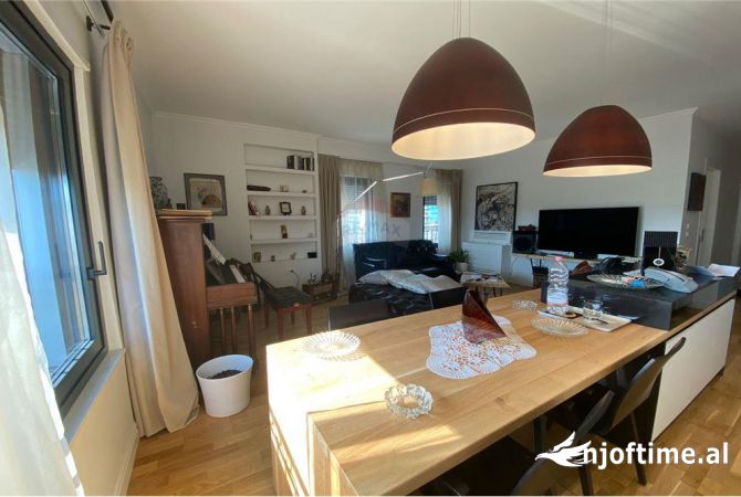 Shtepi ne shitje 2+1 ne Tirane - 300,000 Euro