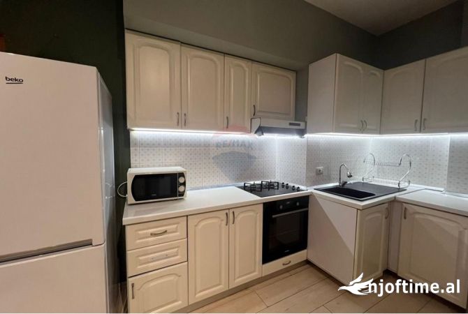 Shtepi me qera 2+1 ne Tirane - 750 Euro