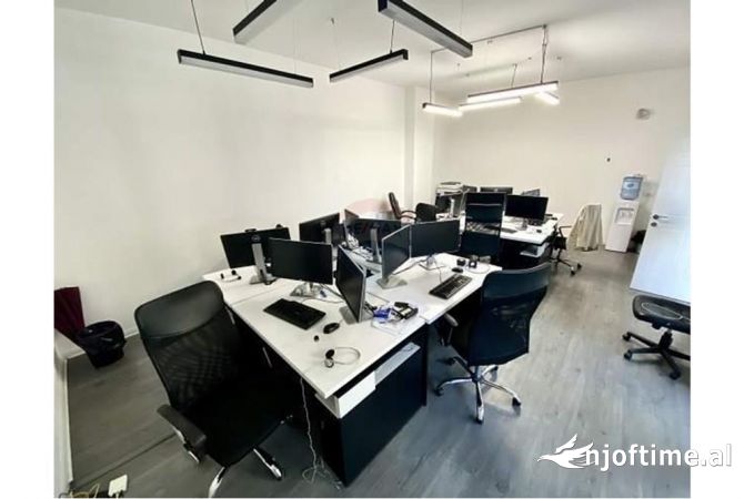 Ambient biznesi me qera 3+1 ne Tirane - 1,000 Euro