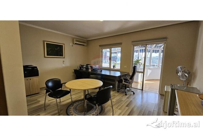 Zyre - Me Qera - Bllok - Tirane