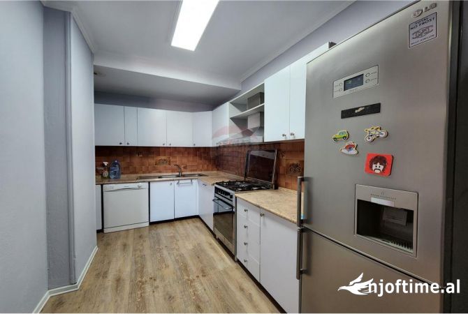 Shtepi me qera 2+1 ne Tirane - 800 Euro