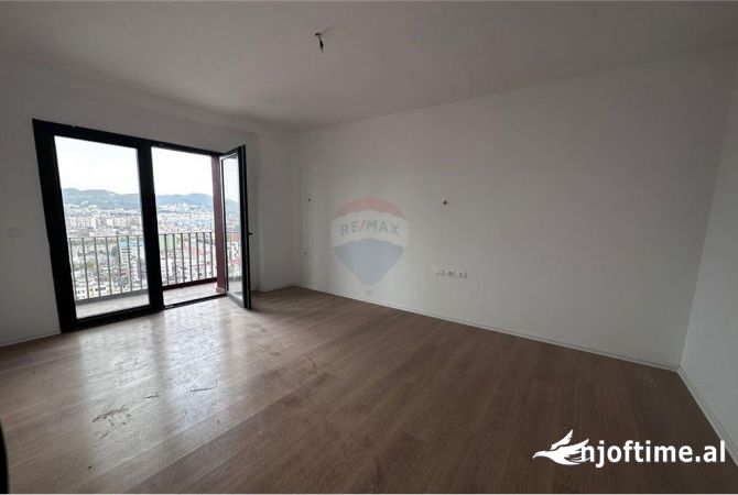 Shtepi ne shitje Apartament ne Tirane, 3+1, Mobilimi E mobiluar, Pagesa 475,000  Euro.