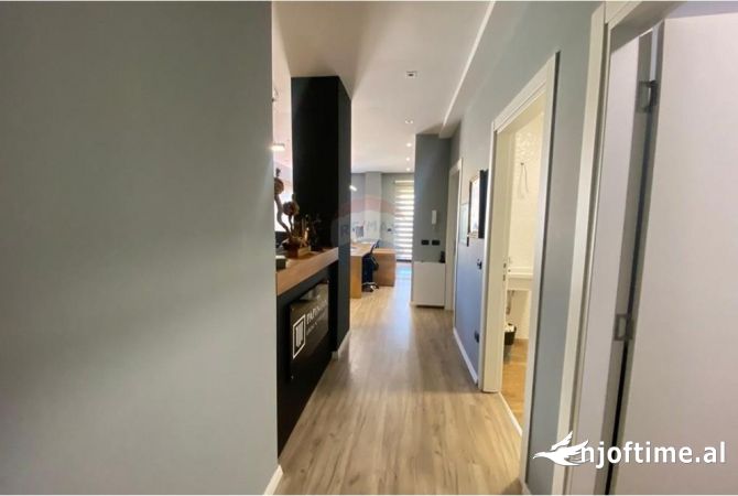 Zyre - Me Qera - Rruga e Kavajes - Tirane