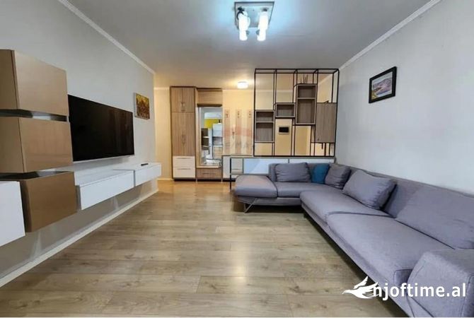 Shtepi ne shitje Apartament ne Tirane, 2+1, Mobilimi E mobiluar, Pagesa 195,000  Euro.