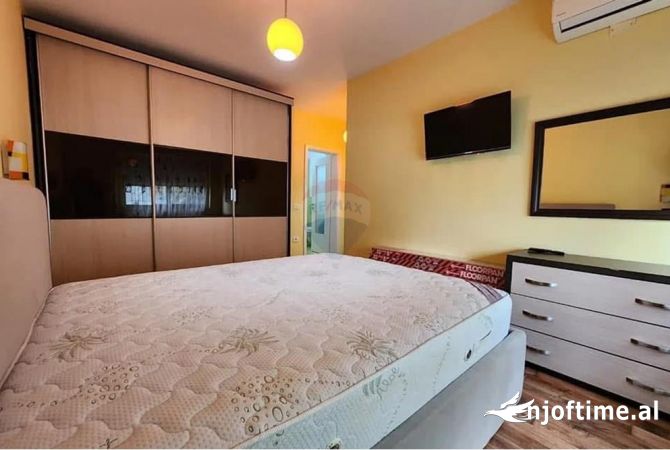 Shtepi ne shitje Apartament ne Tirane, 2+1, Mobilimi E mobiluar, Pagesa 195,000  Euro.