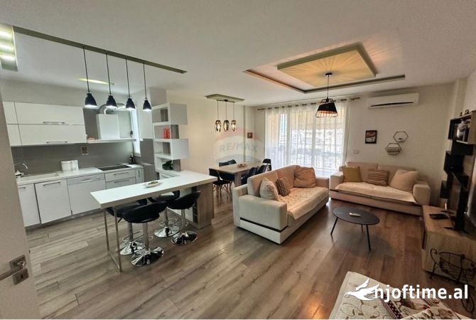 Shtepi me qera 2+1 ne Tirane - 1,200 Euro