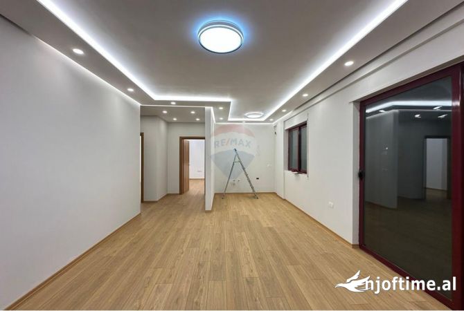 Shtepi ne shitje 2+1 ne Tirane - 260,000 Euro