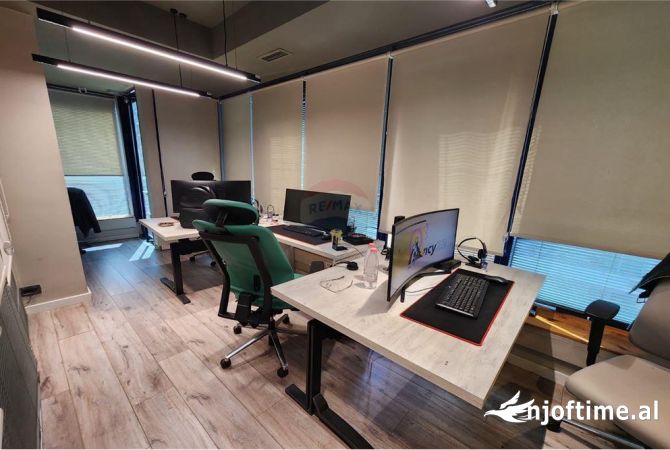 Zyre - Me Qera - Bllok - Tirane